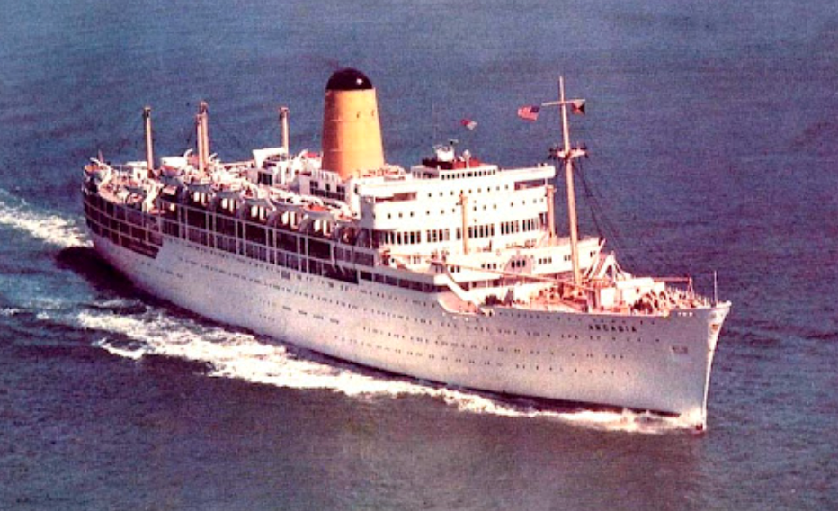 The P&O liner SS Strathaird at sea